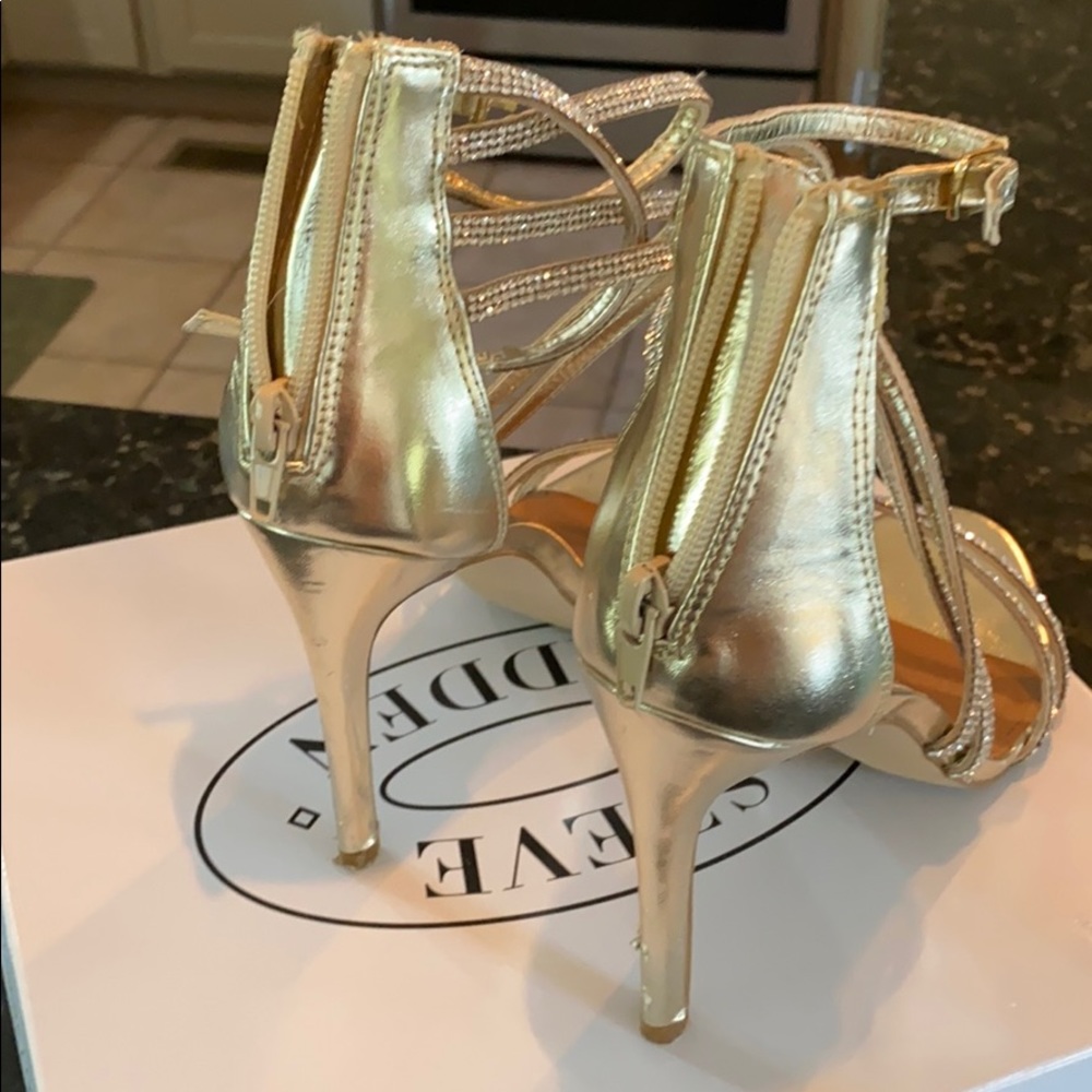 Heels - Picture 2 of 4